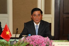 Delegación de comisión de control disciplinario del PCV visita Camboya 