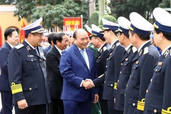 Inspecciona Premier de Vietnam actividades de la armada 