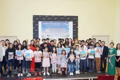 Inauguran curso gratuito de idioma vietnamita en la República Checa