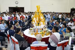 Celebra Embajada de Laos en Vietnam fiesta de año nuevo Bunpimay