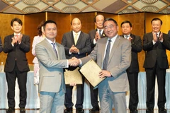 Exhorta primer ministro vietnamita a ampliar inversiones japonesas en su país