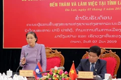 Aboga líder parlamentaria de Laos por fortalecer la cooperación entre su país y Vietnam