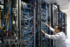 Reprograman reparaciones de cables submarinos de Internet