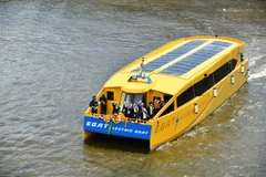 Tailandia desarrolla mototaxis y barcos eléctricos