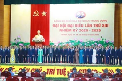 Concluyen XIII Congreso del Comité del Partido Comunista de Vietnam en en bloque de órganos centrales