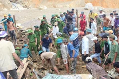 Rescatan a 33 personas en deslaves en una comuna de la provincia vietnamita de Quang Nam