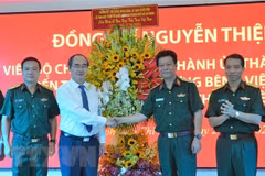Felicitan a hospitales y médicos destacados en Ciudad Ho Chi Minh