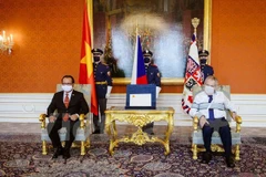 Presidente checo destaca la amistad con Vietnam