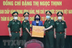 Anima vicepresidenta de Vietnam a fuerzas pioneras en batalla antipandémica