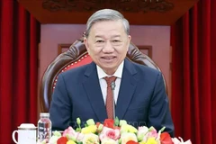 El secretario general del Partido Comunista de Vietnam, To Lam, sostiene conversaciones telefónicas con el presidente electo de Estados Unidos, Donald Trump. (Fuente: VNA)