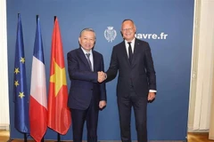 Máximo dirigente vietnamita se reúne con alcalde de ciudad francesa de Le Havre