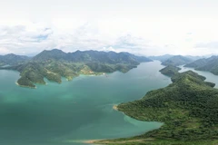 Bahía de Pa Khom, una perla verde entre montañas y bosques del noroeste de Vietnam