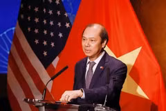 El embajador vietnamita en EE. UU., Nguyen Quoc Dung, interviene en el evento. (Fuente: VNA)