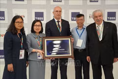 La delegación de la Agencia Vietnamita de Noticias, encabezada por su subdirector general Doan Tuyet Nhung, asistió al Foro de Medios de los BRICS. (Fuente: VNA)
