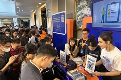 En 2024, EcomViet continúa organizando la capacitación de recursos humanos en comercio electrónico para las localidades. (Fuente: Vietnam+)