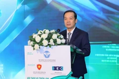 El viceministro de Información y Comunicaciones Pham Duc Long pronuncia un discurso en el evento (Fuente: VNA)