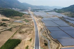 El autopista Nha Trang - Cam Lam (Fuente: VNA) 