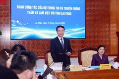 El ministro de Información y Comunicación de Vietnam, Nguyen Manh Hung, en la sesión de trabajo con la provincia de Lai Chau (Fuente: VNA)