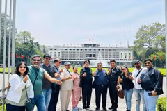 Los turistas indios visitan el Palacio de la Independencia en Ciudad Ho Chi Minh (Fuente: Vietnam+)