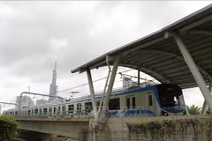 El primer tren de la línea del metro 1 Ben Thanh - Suoi Tien en su prueba (Fuente: VNA)