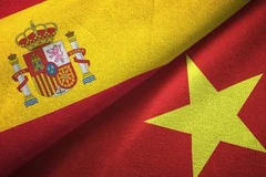 Presidente de la Asamblea Nacional de Vietnam felicita a España por la Fiesta Nacional