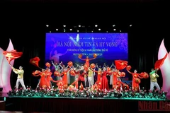 Repasan memorias de días históricos en Hanoi a través de programa artístico