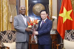 Presidente de la Asamblea Nacional de Vietnam recibe a dirigentes de partidos políticos indios