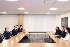 Presidente vietnamita dialoga con gerentes de corporaciones estadounidenses