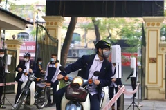 Escuelas en Hanoi abren sus puertas a estudiantes de bachillerato
