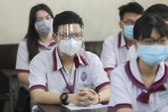 Cerca de 150 mil alumnos de Ciudad Ho Chi Minh regresan a la escuela