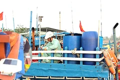 Equipan con dispositivos de monitoreo a la mayoría de pesqueros en provincia vietnamita
