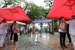 Finalizan 93 mil alumnos de Hanoi examen de ingreso en bachillerato 