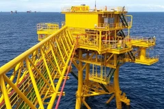 En operación mini plataforma no tripulada de Vietsovpetro en Vietnam