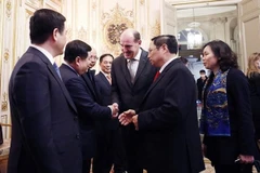 Primer ministro vietnamita se reúne con su homólogo francés Jean Castex