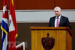 Agradece máximo líder cubano ayuda de Vietnam y otros países 