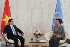 Primer ministro de Vietnam aboga por una cooperación más efectiva con UNESCO
