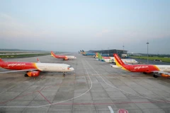 Proponen soluciones para "salvar" a aerolíneas vietnamitas ante COVID-19