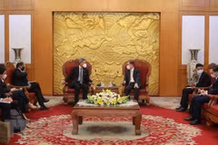 Hanoi y Singapur por ampliar cooperación en múltiples sectores