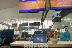 Vietnam prueba con éxito pasaporte de salud electrónico en vuelo a Europa