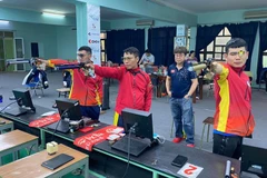 Atletas vietnamitas de tiro se miden en Campeonato Mundial en la India 