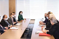 Presidente de Vietnam dialoga con inversores estadounidenses