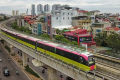 Ponen a prueba funcionamiento de sección elevada de tren urbano Nhon-Hanoi 
