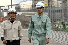 Japón reconoce a cuatro trabajadores vietnamitas de construcción por sus excelentes logros 