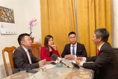 Vietnamitas en República Checa por coadyuvar al progreso de la Patria