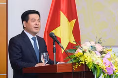 Felicita ministro vietnamita 72 años de fundación de la República Popular China 