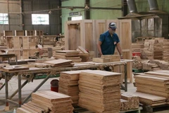 EE.UU. amplía investigaciones sobre armarios de madera procedentes de Vietnam