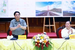 Trazan orientaciones para desarrollo de provincia vietnamita de Hoa Binh