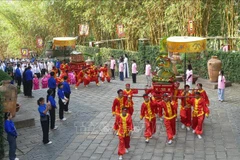Rinden homenaje a los fundadores del país en diversas localidades vietnamitas