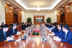 Fortalecen relaciones entre Partidos Comunistas de Vietnam y China