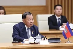 Felicitan a Say Chhum por su nombramiento como asesor del rey de Camboya